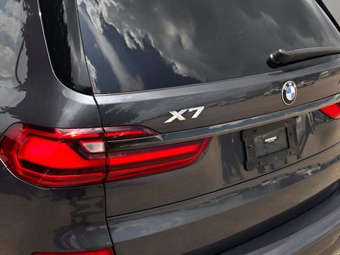 Used 2022 BMW X7 xDrive40i w/ M Sport Package AWD/4WD image 32