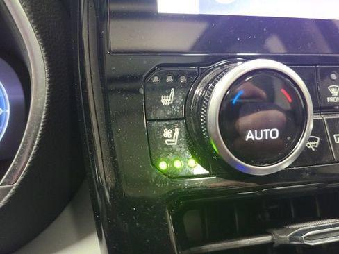 Used 2026 Toyota Highlander Platinum AWD/4WD image 38