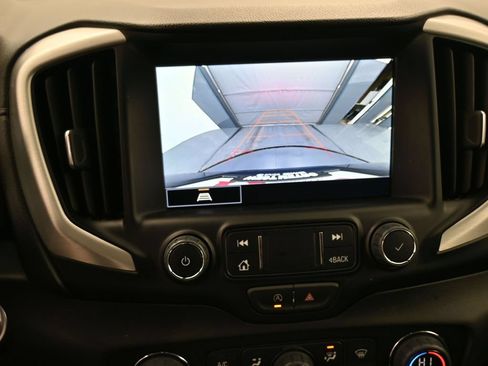 Used 2023 GMC Terrain SLT AWD/4WD image 16