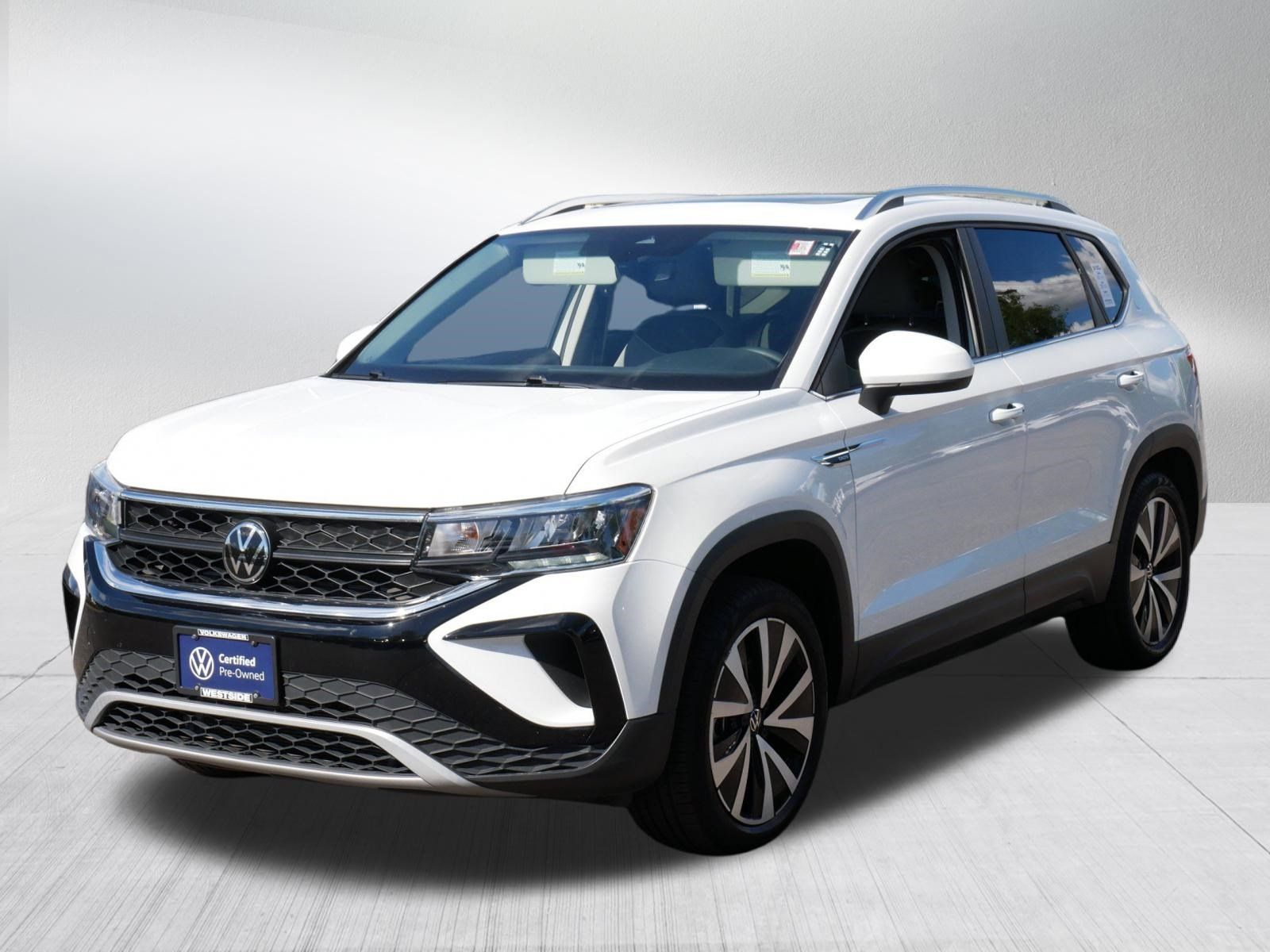 Certified 2023 Volkswagen Taos SE w/ Panoramic Sunroof Package AWD/4WD image 2