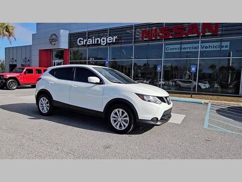 Used 2018 Nissan Rogue Sport S w/ S Appearance Package image 17