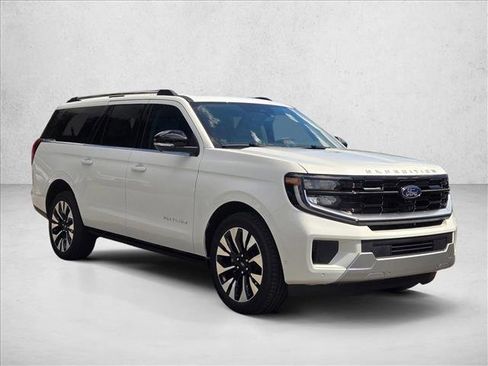 New 2025 Ford Expedition Max Platinum w/ Driver's Package image 5