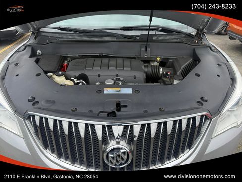 Used 2017 Buick Enclave Leather image 8