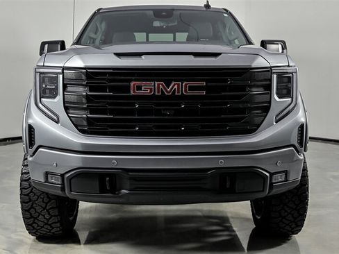 Used 2025 GMC Sierra 1500 Elevation w/ Elevation Premium Package AWD/4WD image 4