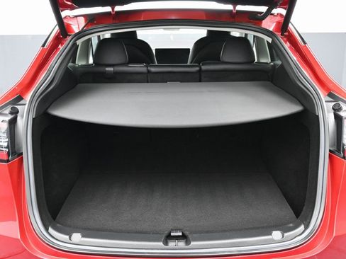 Used 2023 Tesla Model Y Long Range image 14