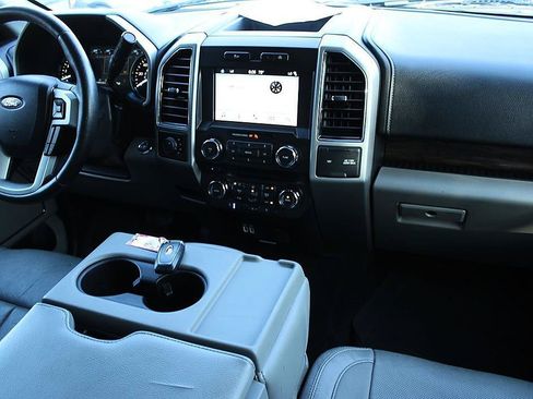Used 2018 Ford F150 Lariat w/ Equipment Group 501A Mid AWD/4WD image 18
