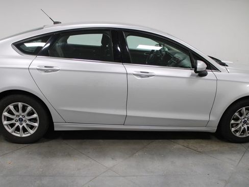 Used 2017 Ford Fusion S FWD image 11