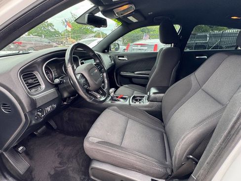 Used 2018 Dodge Charger SXT Plus image 9