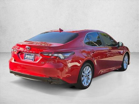 Used 2024 Toyota Camry LE w/ Convenience Package FWD image 5