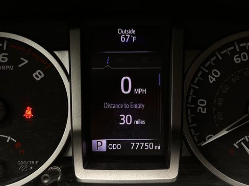 Used 2020 Toyota Tacoma SR5 image 17