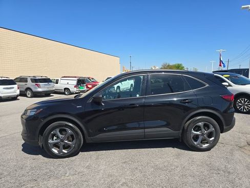 Certified 2025 Ford Escape ST-Line AWD/4WD image 8