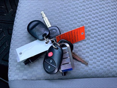 Used 2013 Toyota Tacoma 4x4 Double Cab w/ SR5 Pkg image 14