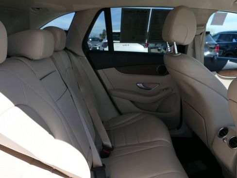 Used 2022 Mercedes-Benz GLC 300 4MATIC w/ Premium Package Lite image 25