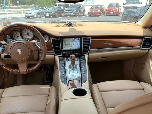 Used 2011 Porsche Panamera S image 10