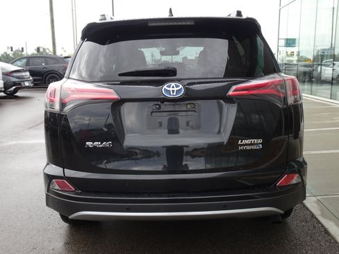 Used 2017 Toyota RAV4 Limited w/ Advanced Technology Package AWD/4WD image 4