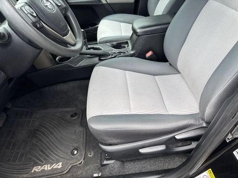 Used 2014 Toyota RAV4 LE FWD image 15