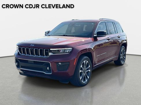 Used 2023 Jeep Grand Cherokee Overland w/ Adv Protech Group III image 8