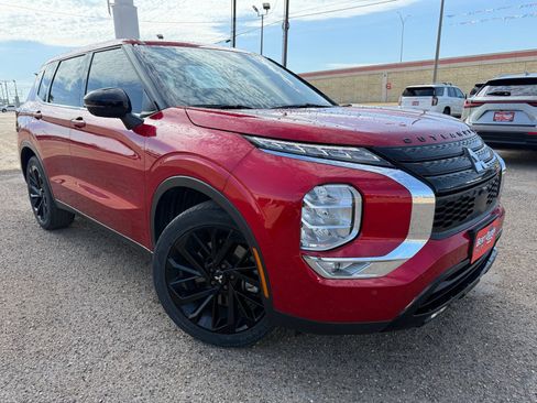 Used 2024 Mitsubishi Outlander SE FWD image 1