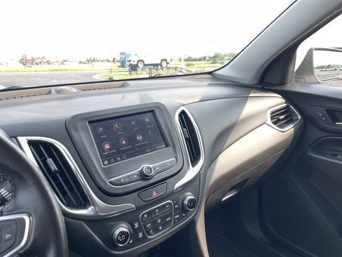 Used 2020 Chevrolet Equinox LT FWD image 15