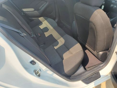 Used 2017 Kia Forte LX FWD image 7