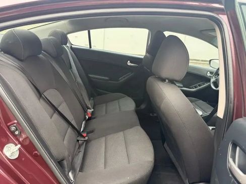 Used 2018 Kia Forte LX image 16
