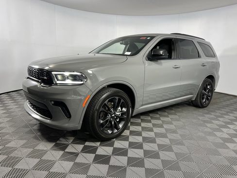 Used 2025 Dodge Durango GT w/ Blacktop Package image 3