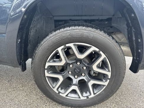 Used 2026 RAM 1500 Laramie AWD/4WD image 32