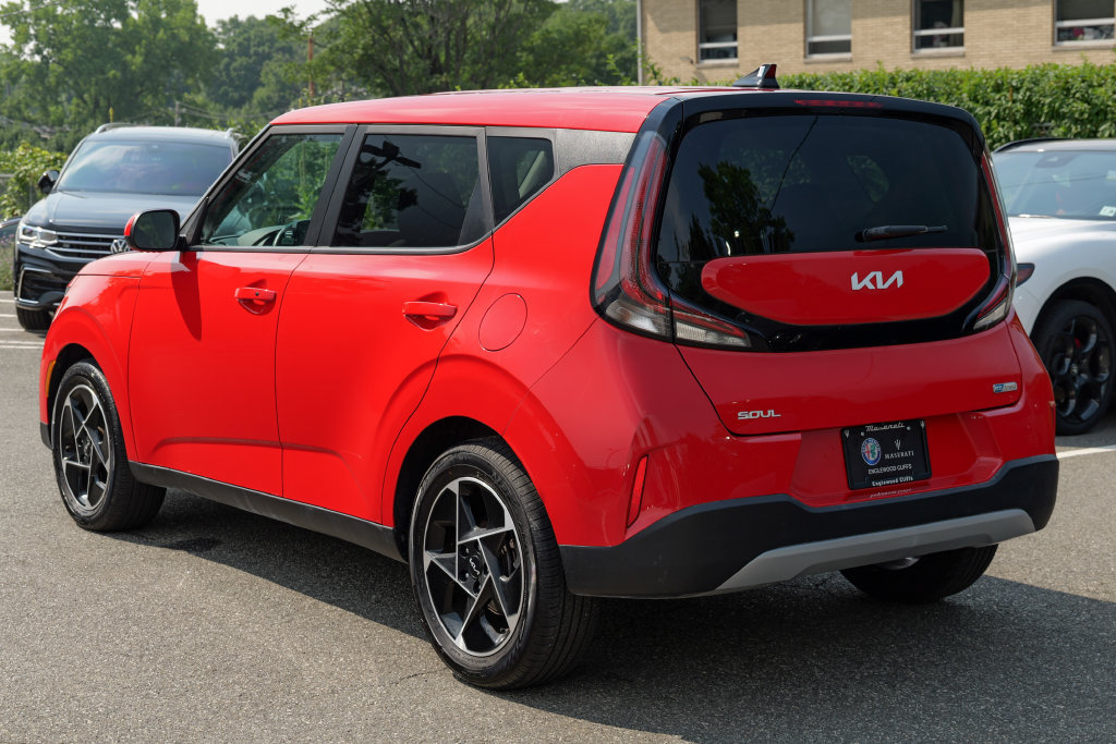 Used 2023 Kia Soul EX FWD image 5