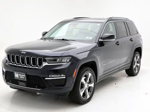 Used 2023 Jeep Grand Cherokee 4WD 4xe w/ Luxury Tech Group II image 2