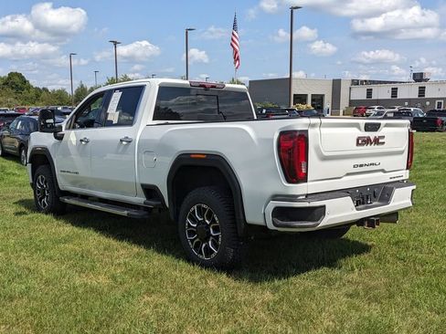 Used 2023 GMC Sierra 2500 Denali w/ Technology Package AWD/4WD image 5