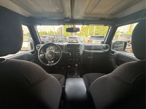 Used 2014 Jeep Wrangler Unlimited Sport w/ Quick Order Package 24S AWD/4WD image 29