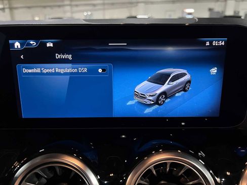 Certified 2025 Mercedes-Benz GLA 250 4MATIC image 32