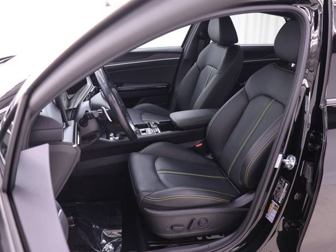 Used 2025 Kia K5 GT w/ GT1 Package FWD image 4