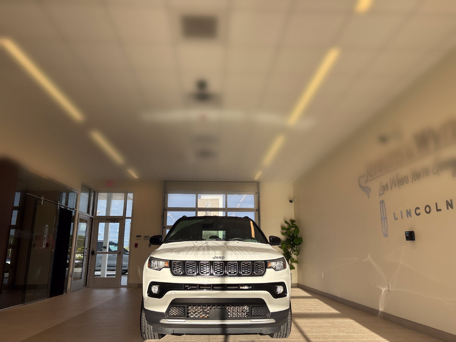 Used 2024 Jeep Compass Limited AWD/4WD image 5