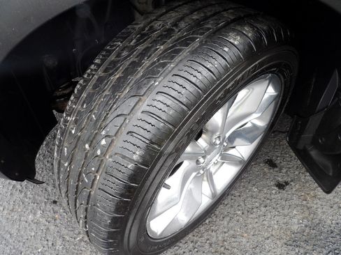 Used 2012 Ford Explorer XLT image 25