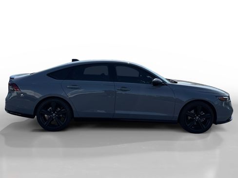 Used 2023 Honda Accord Sport image 6