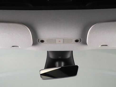 Used 2023 Tesla Model Y Long Range AWD/4WD image 64