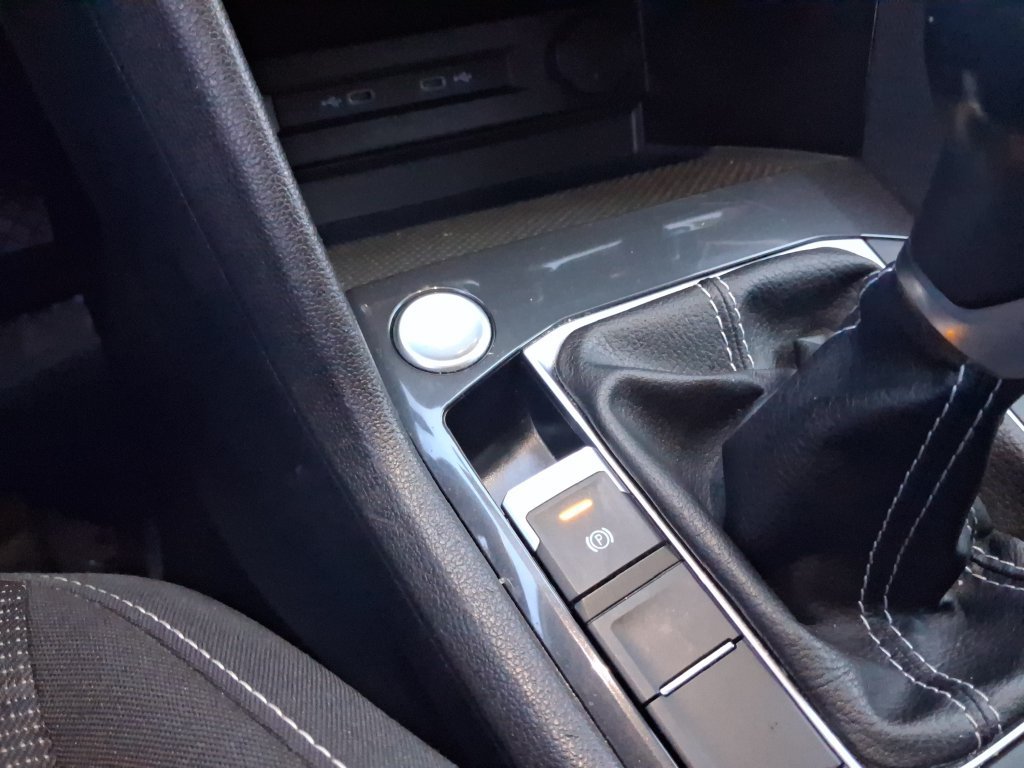 Certified 2022 Volkswagen Tiguan S FWD image 25