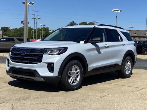 New 2026 Ford Explorer Active image 5