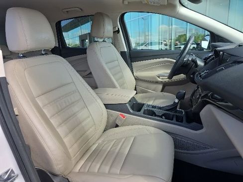 Used 2017 Ford Escape Titanium w/ Equipment Group 301A AWD/4WD image 9