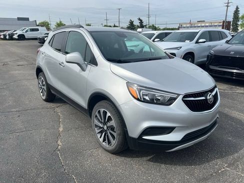 Certified 2022 Buick Encore Preferred w/ Safety Package AWD/4WD image 8