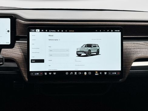 Used 2023 Rivian R1S Launch Edition AWD/4WD image 13
