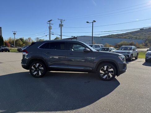 New 2026 Volkswagen Atlas Cross Sport SEL image 4