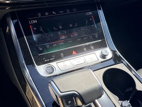 Used 2025 Audi Q7 3.0T Prestige w/ Prestige Package image 10
