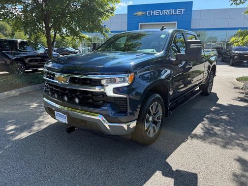 Used 2023 Chevrolet Silverado 1500 LT w/ Protection Package AWD/4WD image 9