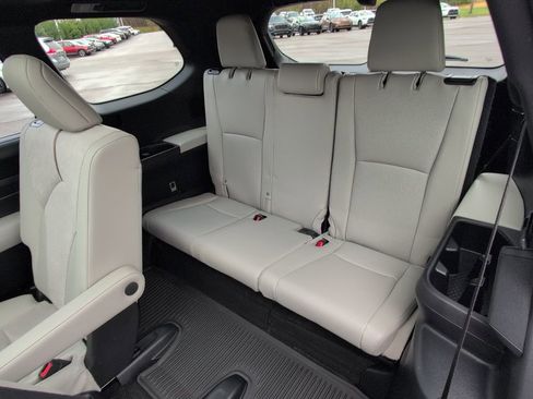 Certified 2024 Toyota Grand Highlander AWD Hybrid image 16