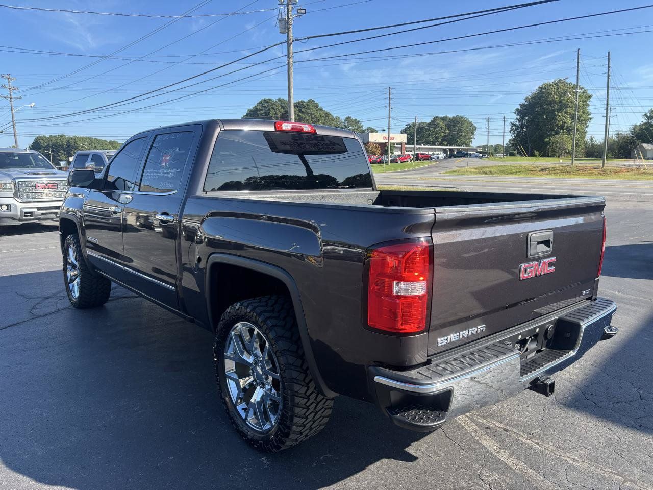 Used 2015 GMC Sierra 1500 SLT w/ SLT Crew Cab Value Package AWD/4WD image 8