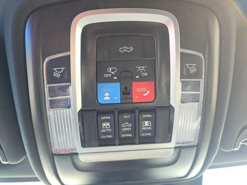 Used 2025 RAM 2500 Laramie image 26