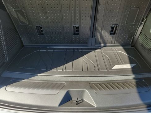 New 2026 Chevrolet Tahoe LS image 8