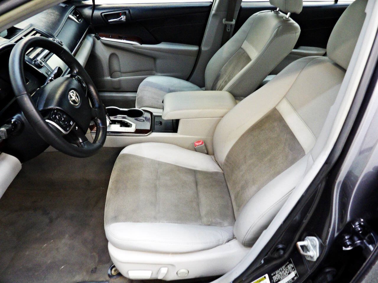 Used 2013 Toyota Camry XLE FWD image 8